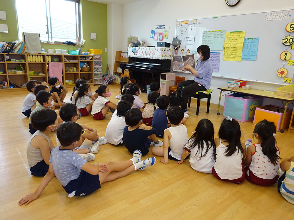 お話の時間・活動写真